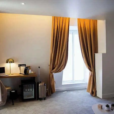 Le Grand Grenoble, Bw Premier Collection By Western