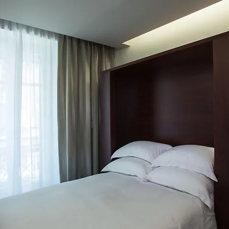 Le Grand Grenoble, Bw Premier Collection By Western Grenoble