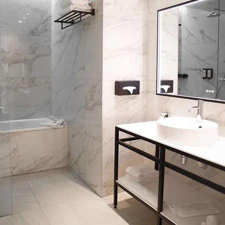 Le Grand Grenoble, Bw Premier Collection By Western Grenoble