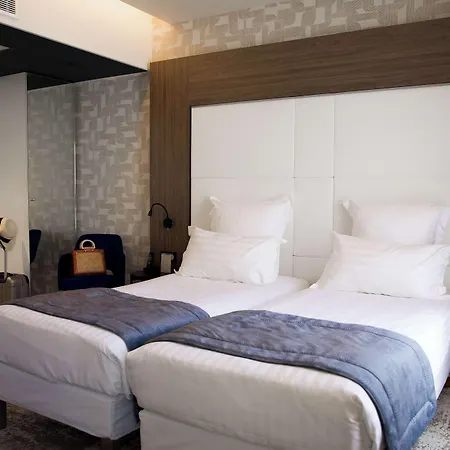 Le Grand Grenoble, Bw Premier Collection By Western Grenoble